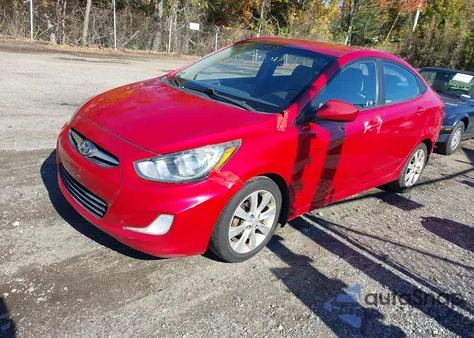 2013 Hyundai Accent Gls z USA, uszkodzony, nr VIN KMHCU4AEXDU279373